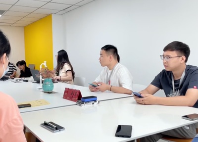 不凡學(xué)院 鄭州軟件開發(fā)的卓越起點(diǎn)，前端與UI設(shè)計(jì)的專業(yè)搖籃